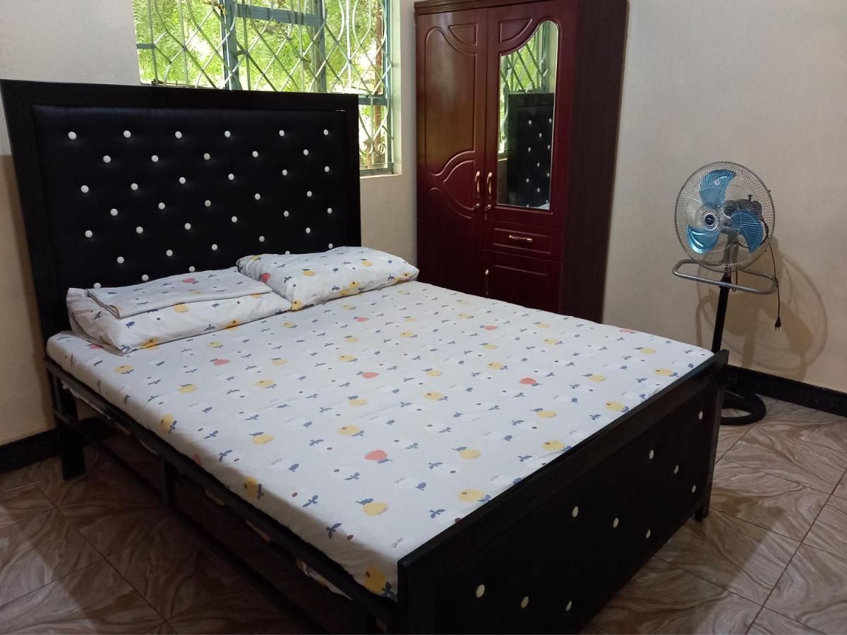 Airb&B Homestay Boma la Ngombe Exterior photo